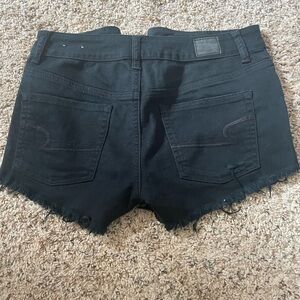 Women’s American Eagle black distressed jean shorts